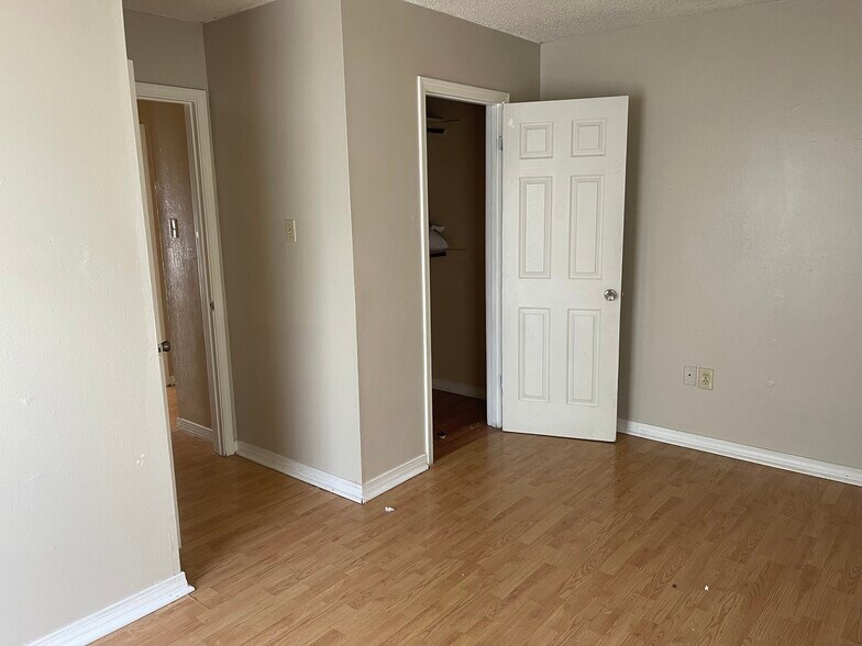 Building Photo - 3332 Oneal Ln