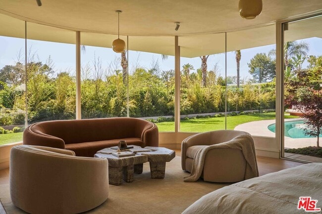 Building Photo - 1865 Loma Vista Dr