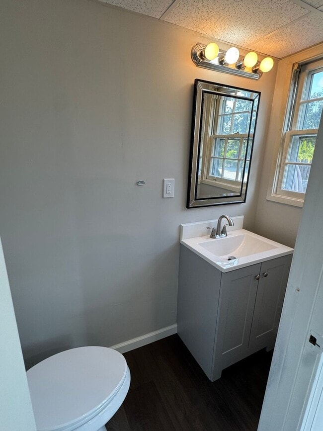 Building Photo - 3 bedroom townhouse Lawrence, MA