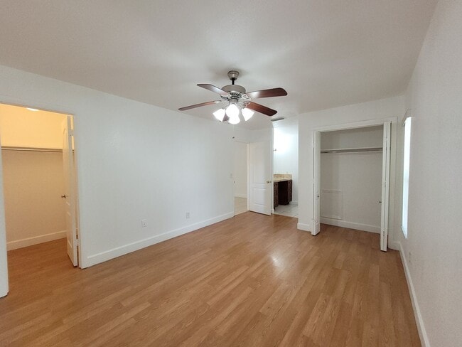 Building Photo - 10 Winding Ridge Rd