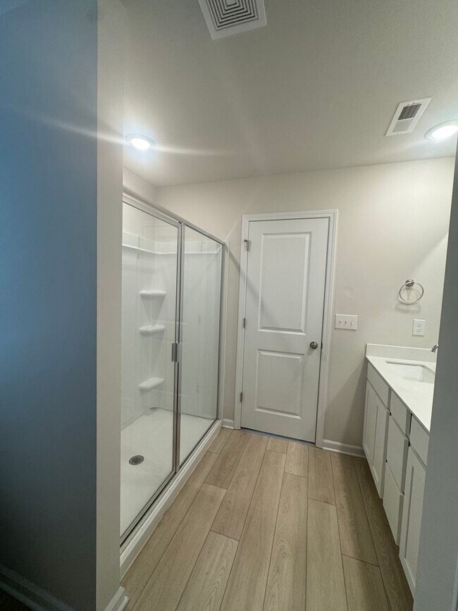 Building Photo - Statesville Rental: New 3BR Home w/ Pool Access & High-Speed Internet