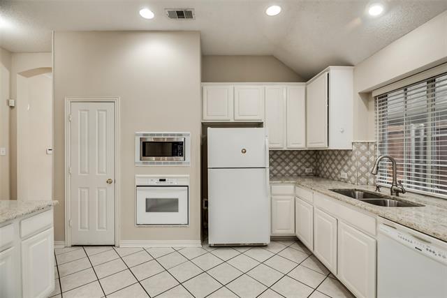 Building Photo - 9413 Preston Trail