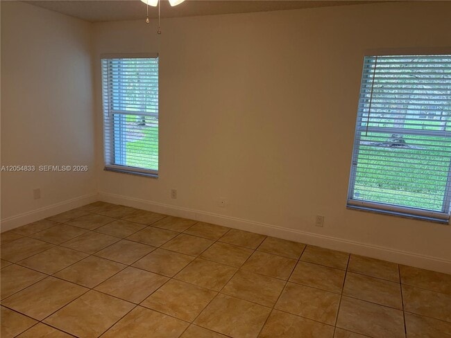 Building Photo - 9020 Lake Park Cir N