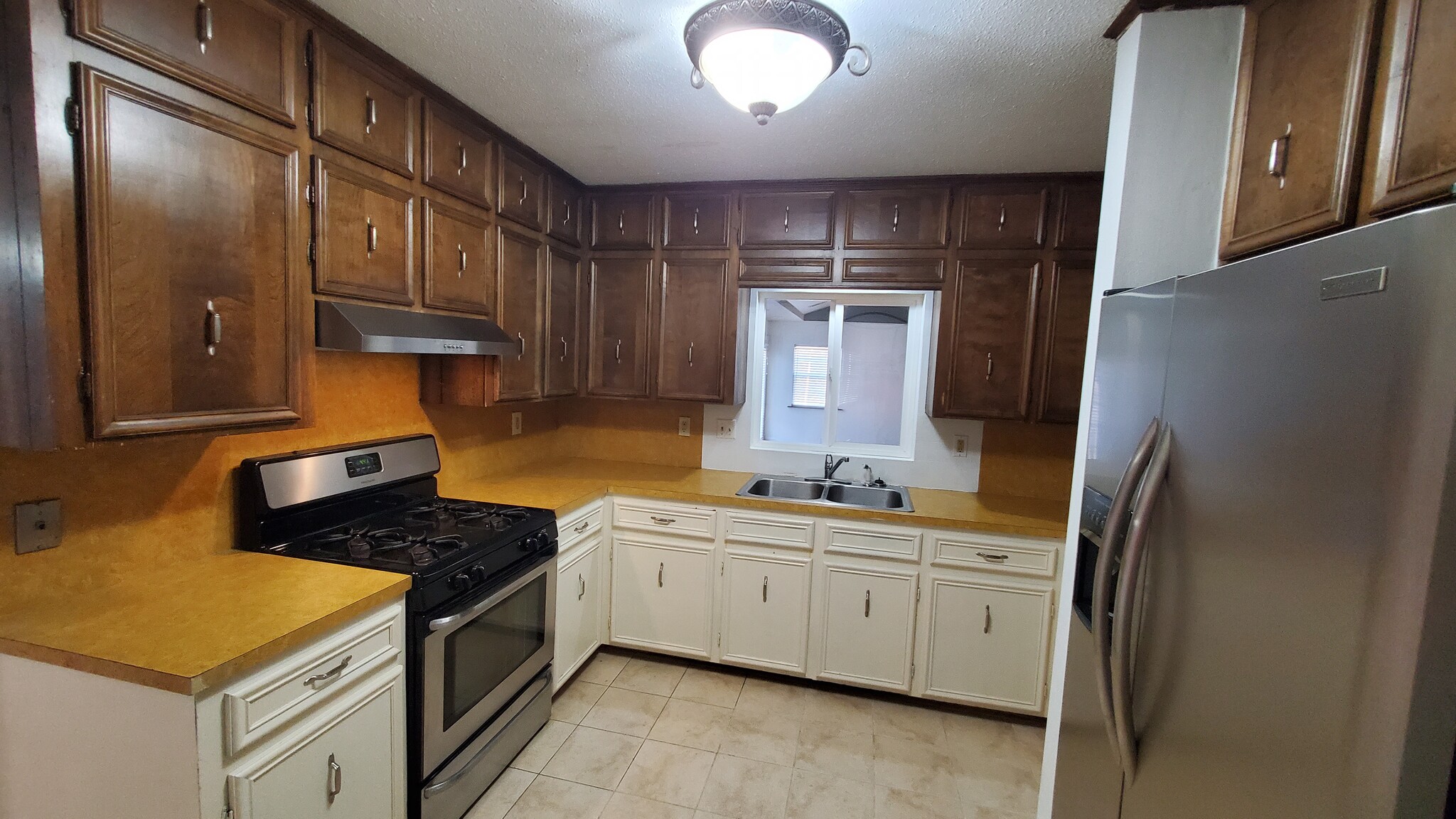 Building Photo - 89 Spring Grove Dr