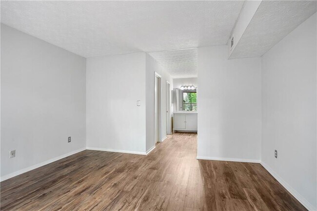 Building Photo - 1006 Dunbar Dr
