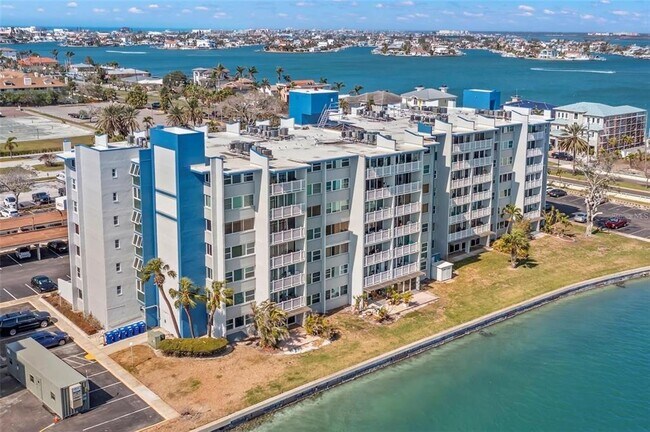 Building Photo - 500 Treasure Island Causeway