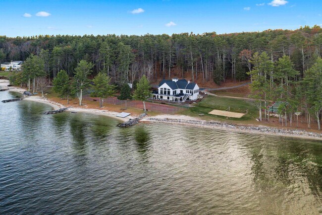 Building Photo - 145 Edgewater Dr