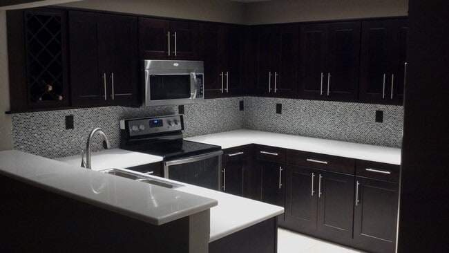 Building Photo - 237 SW 9th St