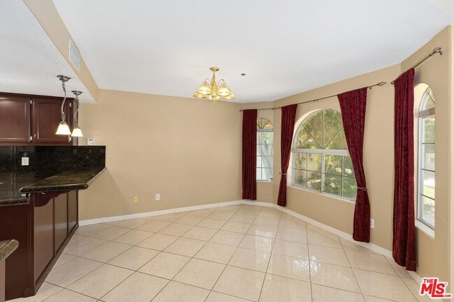 Building Photo - 68933 Risueno Rd