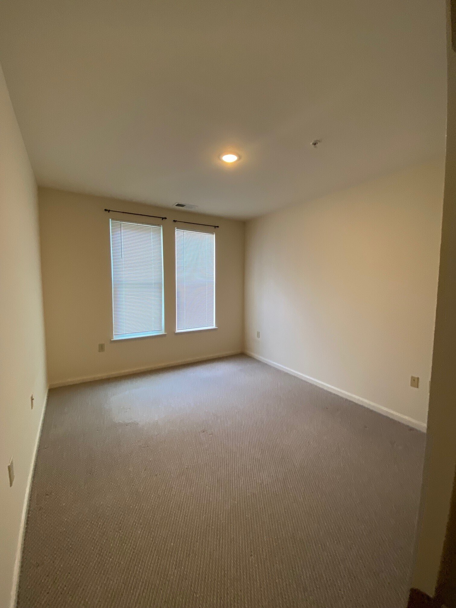 Building Photo - 2665 Prosperity Ave