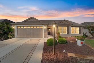 Building Photo - 1109 Alcove Loop