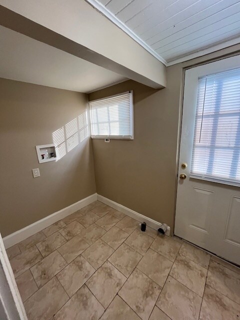 Building Photo - 520 Villa Esta Cir