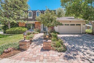 Building Photo - Stunning Home by Arapahoe Lake