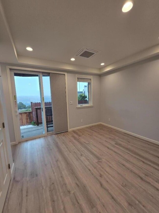 Building Photo - 645 Gellert Blvd