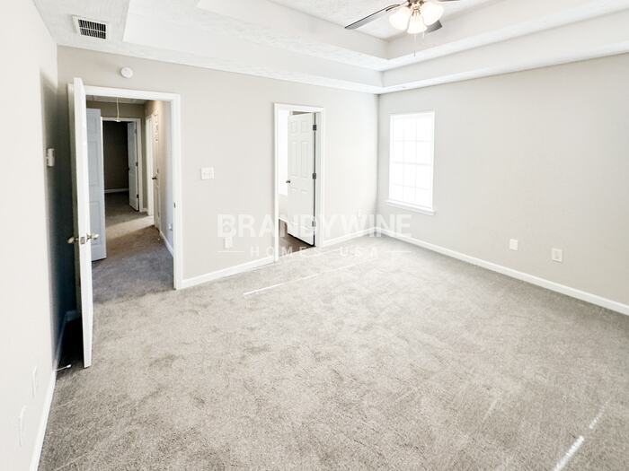 Building Photo - 5210 Summer Brooke Ct