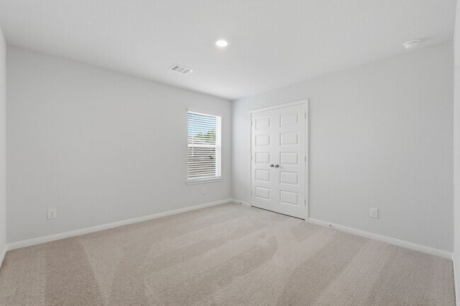 Building Photo - 2405 Bray Head Dr