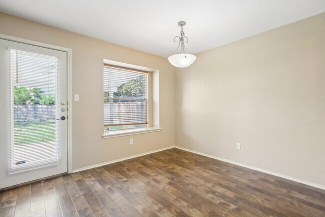 Building Photo - 1132 Pine Portage Loop