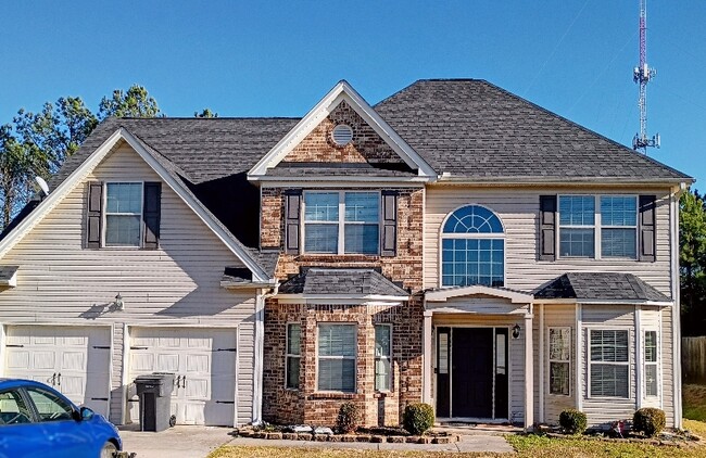 Building Photo - 2596 Leland Dr