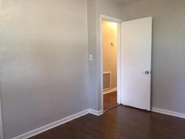 Building Photo - 1614 Sparrow Dr