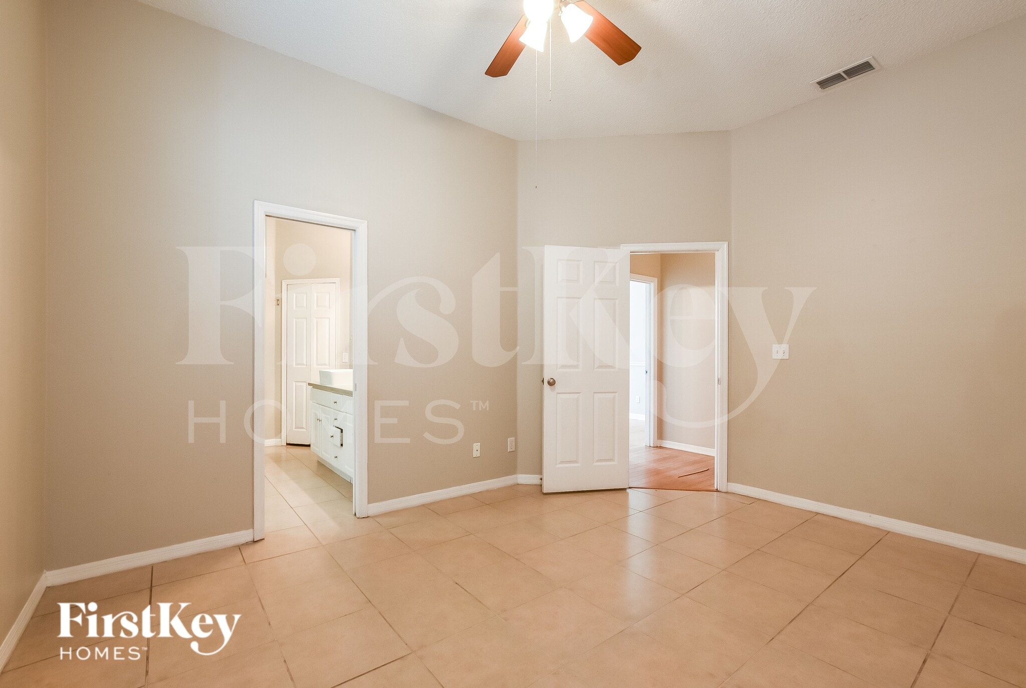 Building Photo - 3010 Linmont Ln