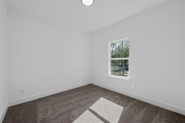 Building Photo - 5424 Bourquin St