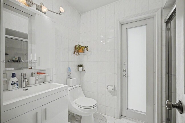 Building Photo - 7100 SW 119th St