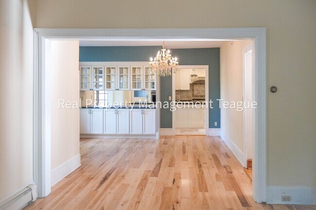 Building Photo - Dream home in Altamont