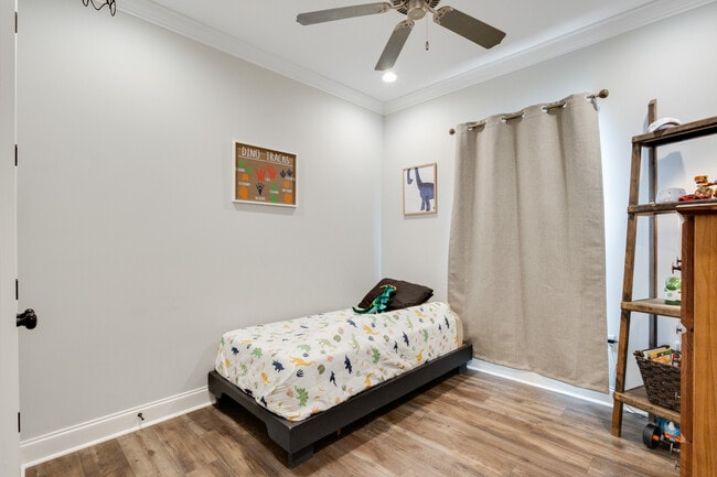 Building Photo - 204 San Sebastian Dr