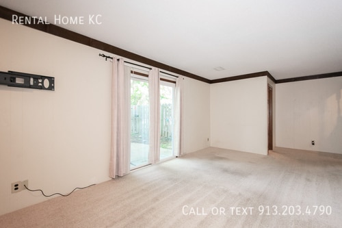 Building Photo - 1835 S Abbey Cir