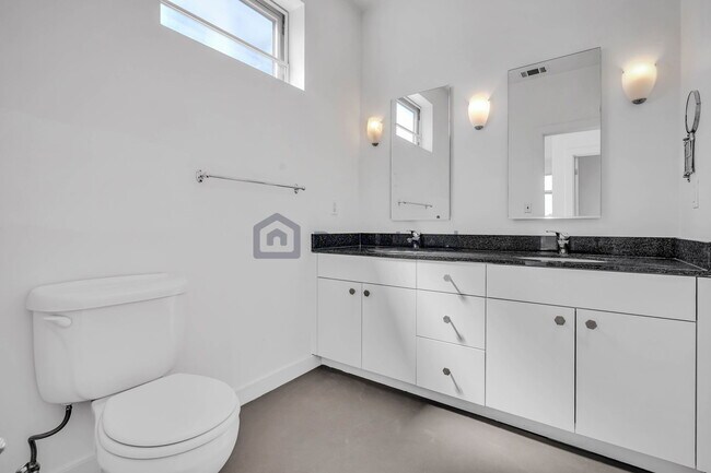 Building Photo - 6 South Ct