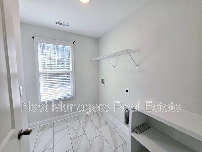 Building Photo - 7850 Rufus Johnson Rd