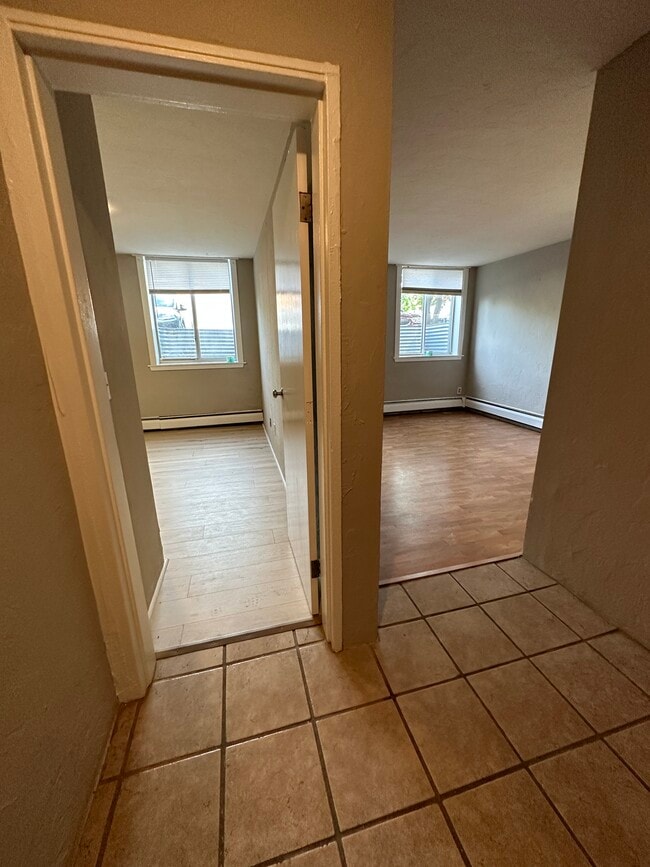 Building Photo - 2525 3rd Ave S