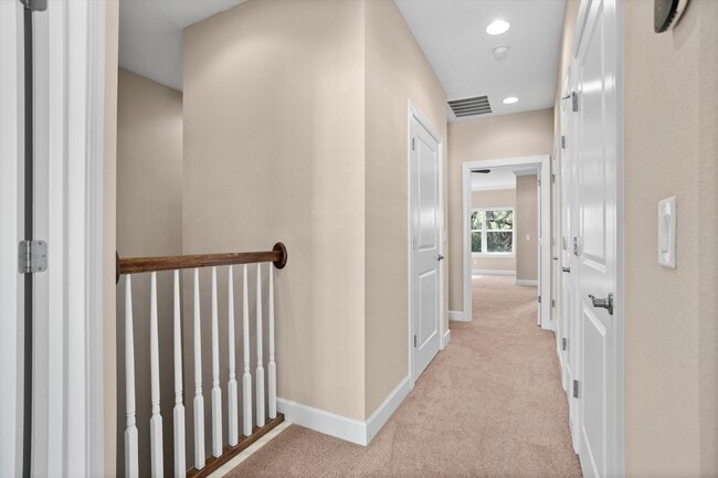 Building Photo - 5912 Anchorage Way S