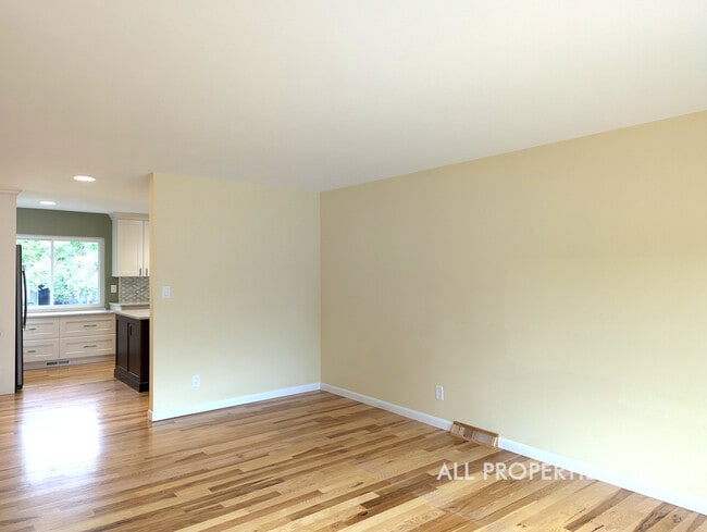 Building Photo - 6905 E Hillside Pl