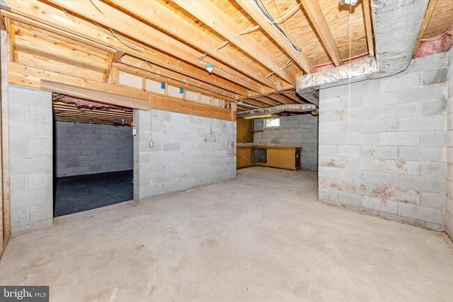 Building Photo - 105 Ridge Ave