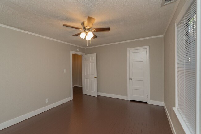 Building Photo - $1,200 - 3 bed/2 bath house for rent in Midtown Augusta, with fenced back yard