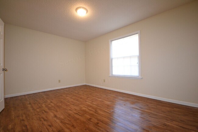 Building Photo - Marionville Southview I Apartments