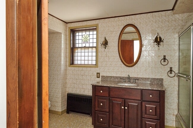 Building Photo - 127 Upham St