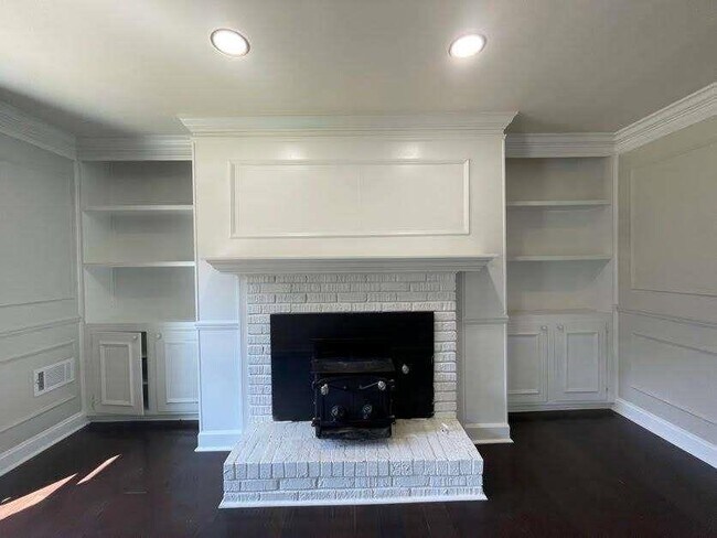 Building Photo - 759 Brownlee Ln