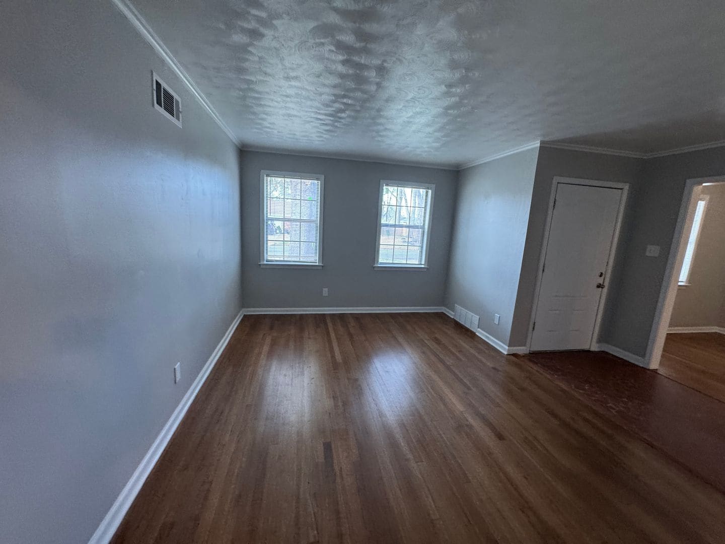 Building Photo - 1961 Croydon Ave