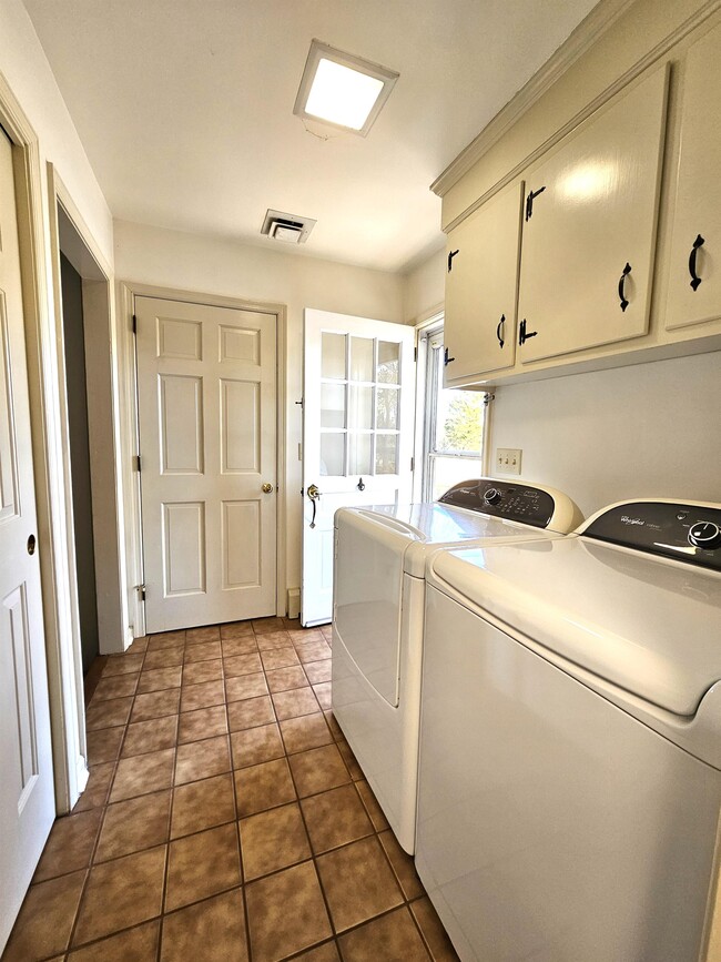 Building Photo - 27820 Crooked Oak Ln