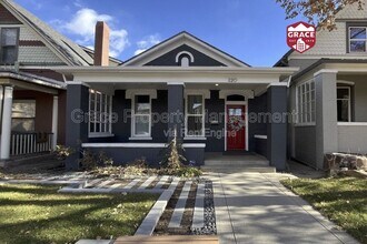 Building Photo - 220 Sherman St