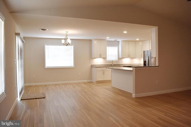 Building Photo - 1471 Treeline Dr