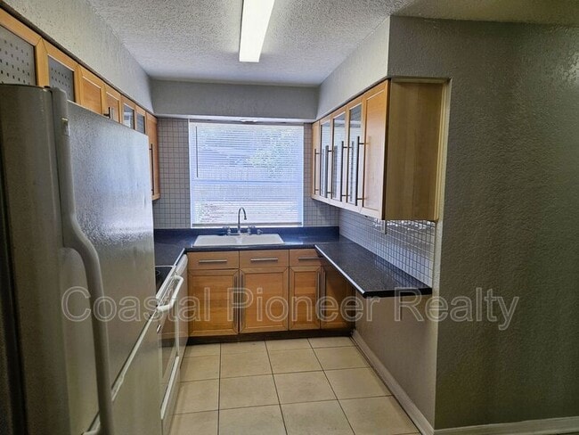 Building Photo - 7549 Abonado Rd