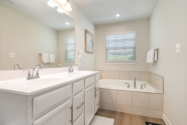 Building Photo - Premier End-Unit Townhome in Valley Run: A...