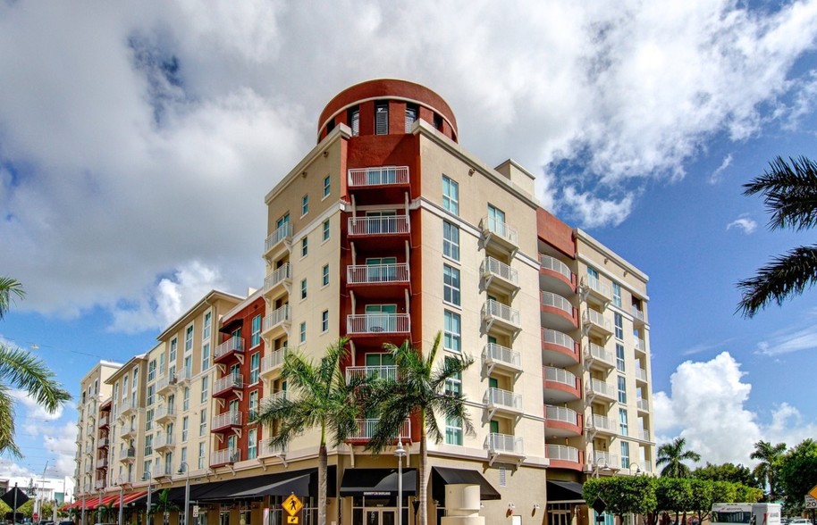 Building Photo - Downtown Dadeland Apartments