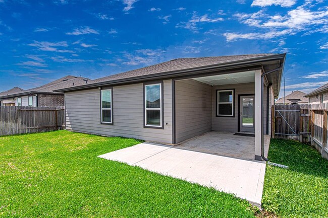 Building Photo - 22511 Petrizzi Ln