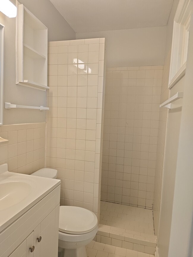 Building Photo - 8802 Malvern Hill Rd