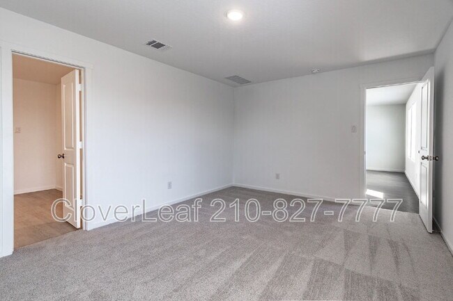 Building Photo - 469 Wolf Crest Blvd