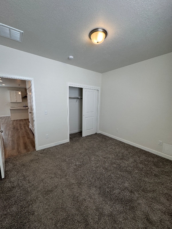 Building Photo - 2957 S 2600 W St